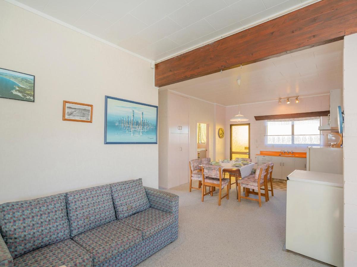 Cosy At Cooks - Cooks Beach Downstairs Unit エクステリア 写真