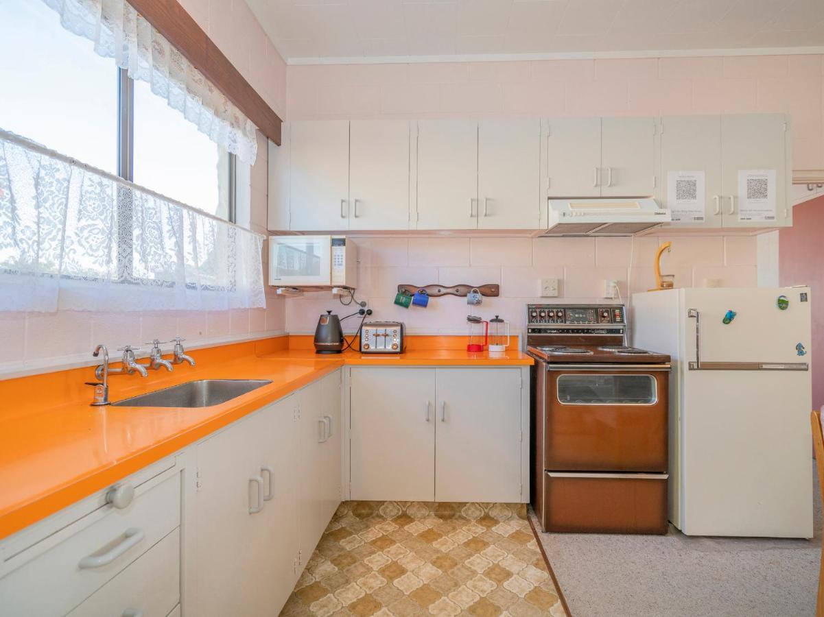 Cosy At Cooks - Cooks Beach Downstairs Unit エクステリア 写真